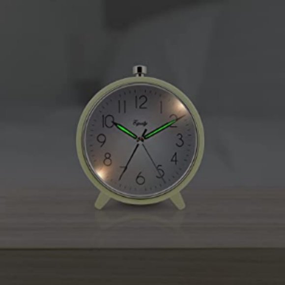 NWOT ⭐️ Equity by La Crosse Quartz Metal Alarm Clock - Picture 3 of 12